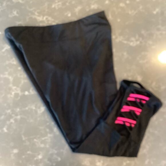 Danskin Neon Pink Crisscross Capri Legging - Picture 4 of 8